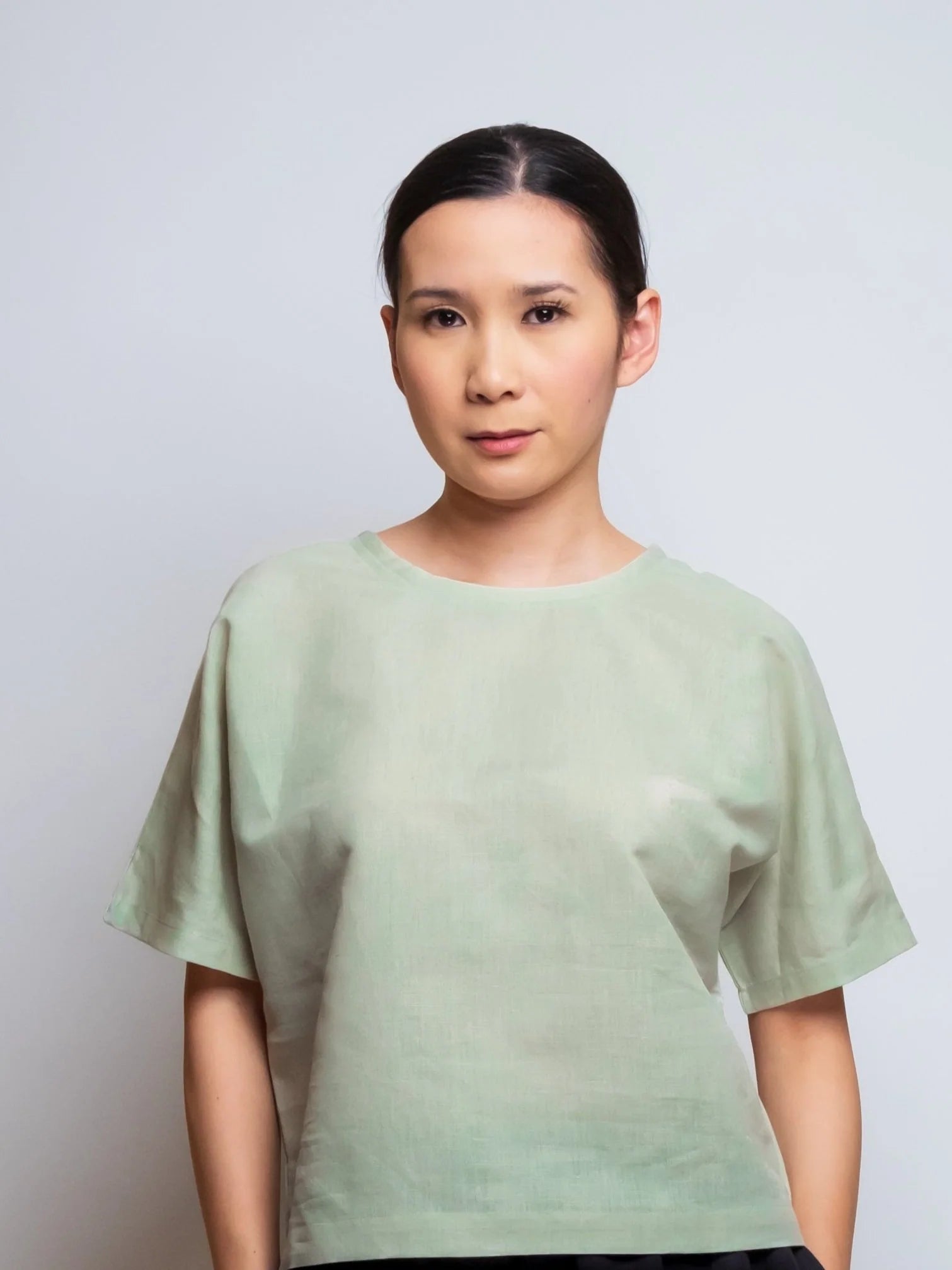 Boxy Linen Tee Roundneck 