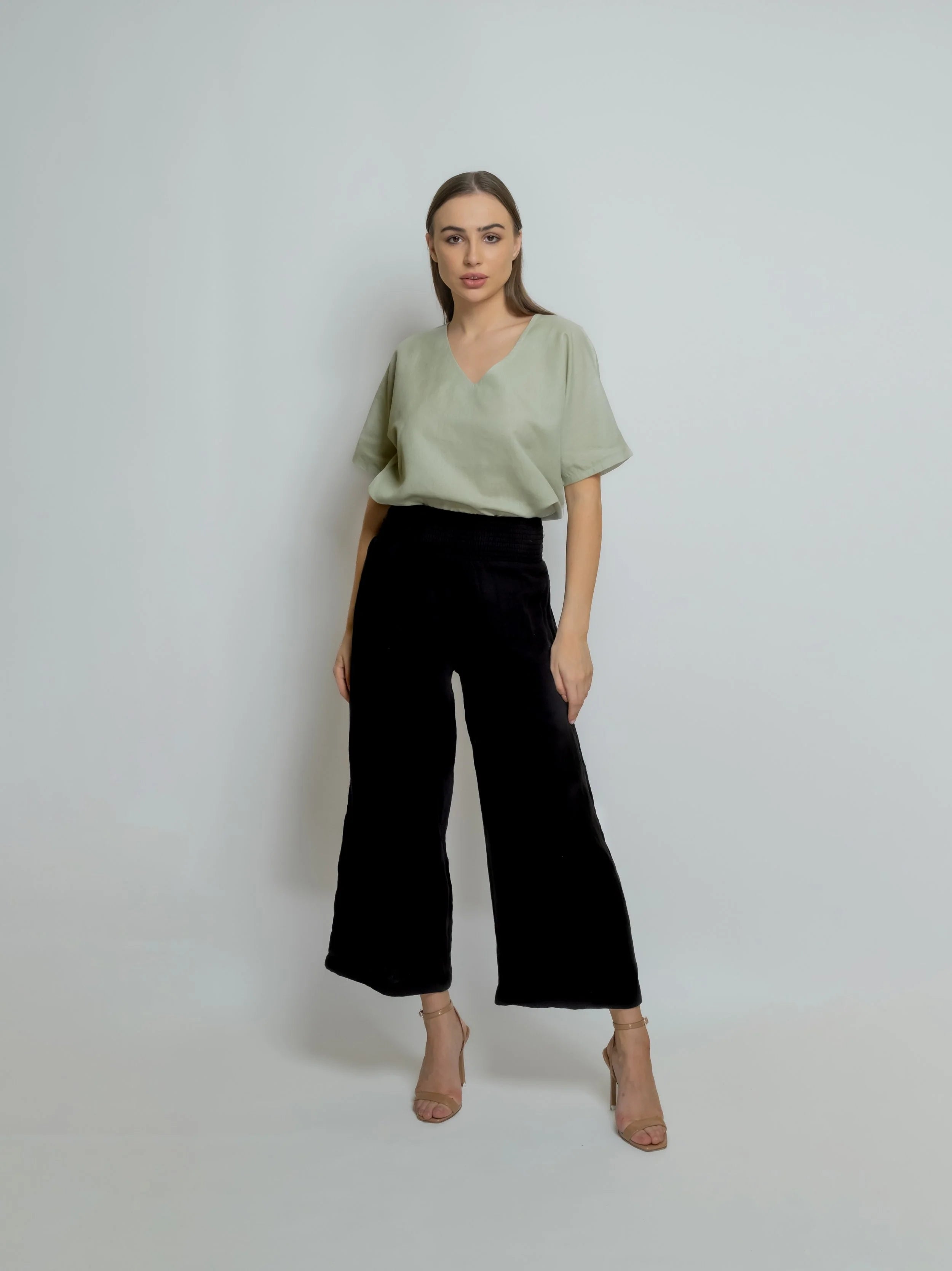 Boxy Linen Tee V-neck 