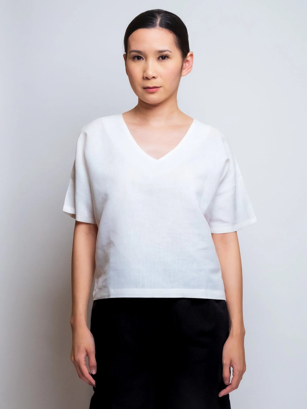 Boxy Linen Tee V-neck 
