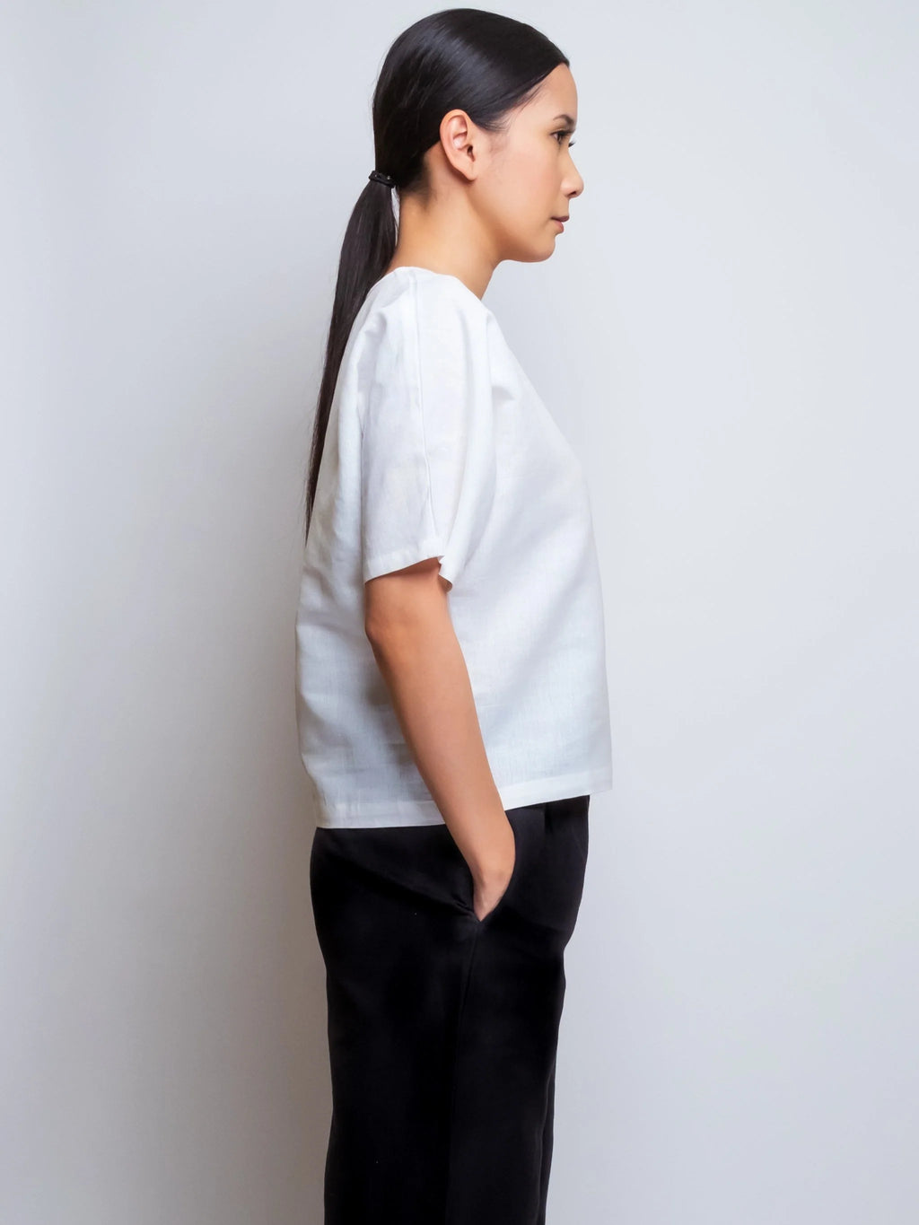 Boxy Linen Tee V-neck 