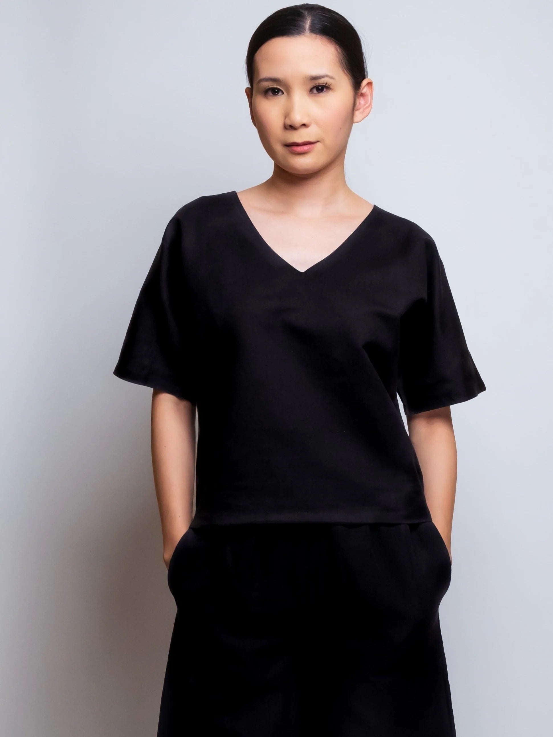 Boxy Linen Tee V-neck 