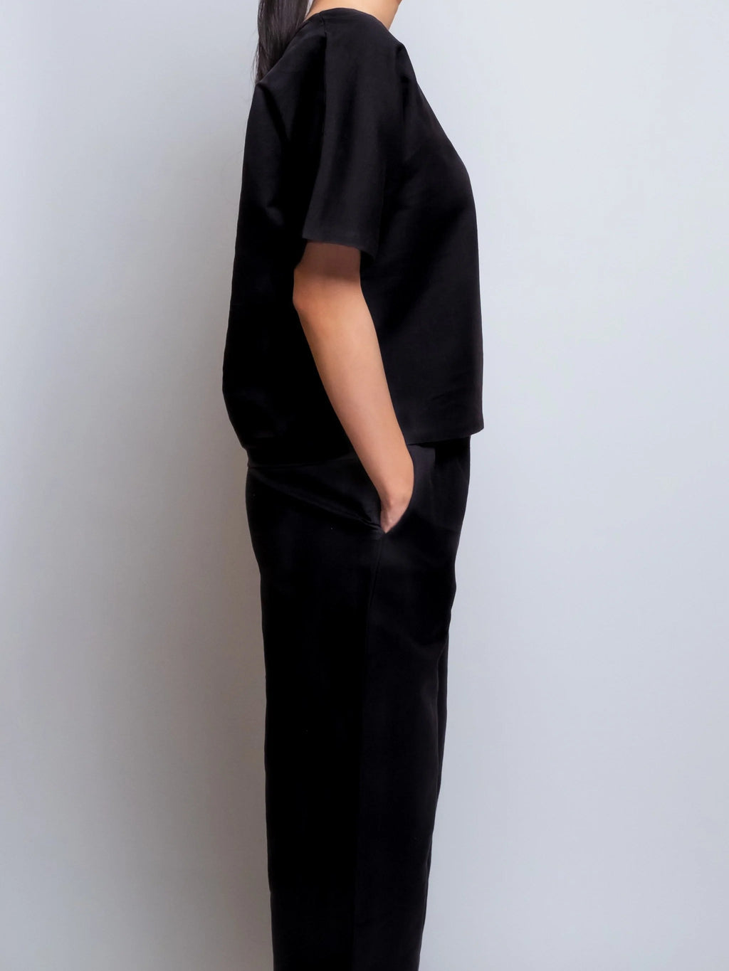 Boxy Linen Tee V-neck 