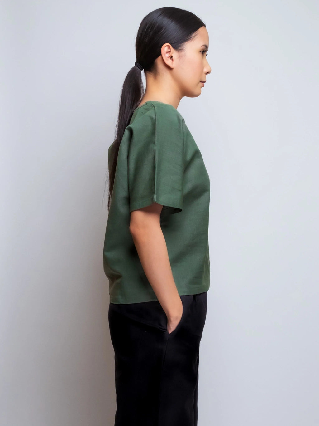 Boxy Linen Tee V-neck 