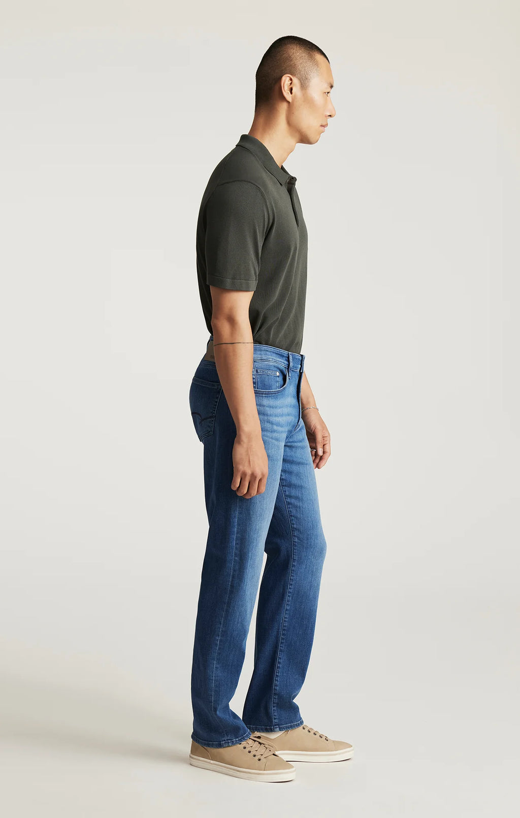 ZACH Straight Leg Jeans