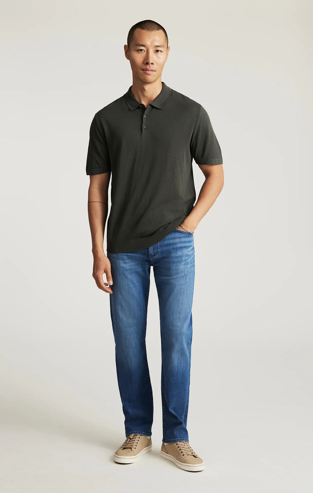 ZACH Straight Leg Jeans